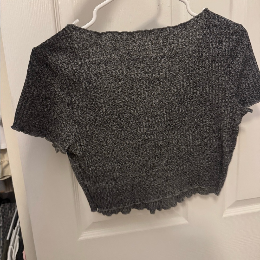 Women's Charcoal Heather Button-Front Knit Crop Top - Picture 2 of 2